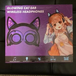 Wireless Cat Ear Headphones with Glowing LED Lights - Purple